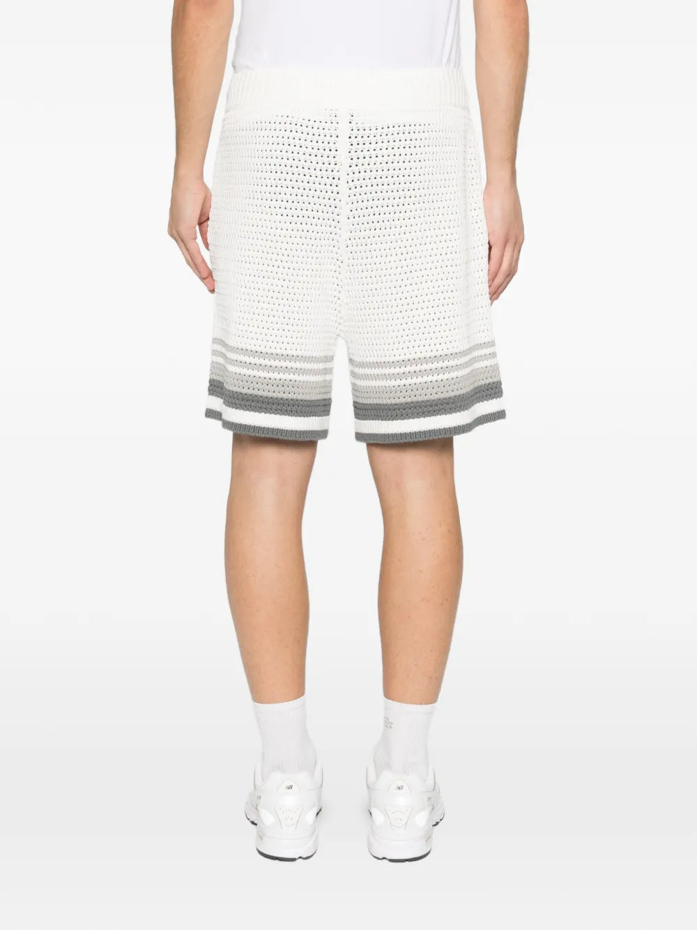 Shorts listrados de crochê
